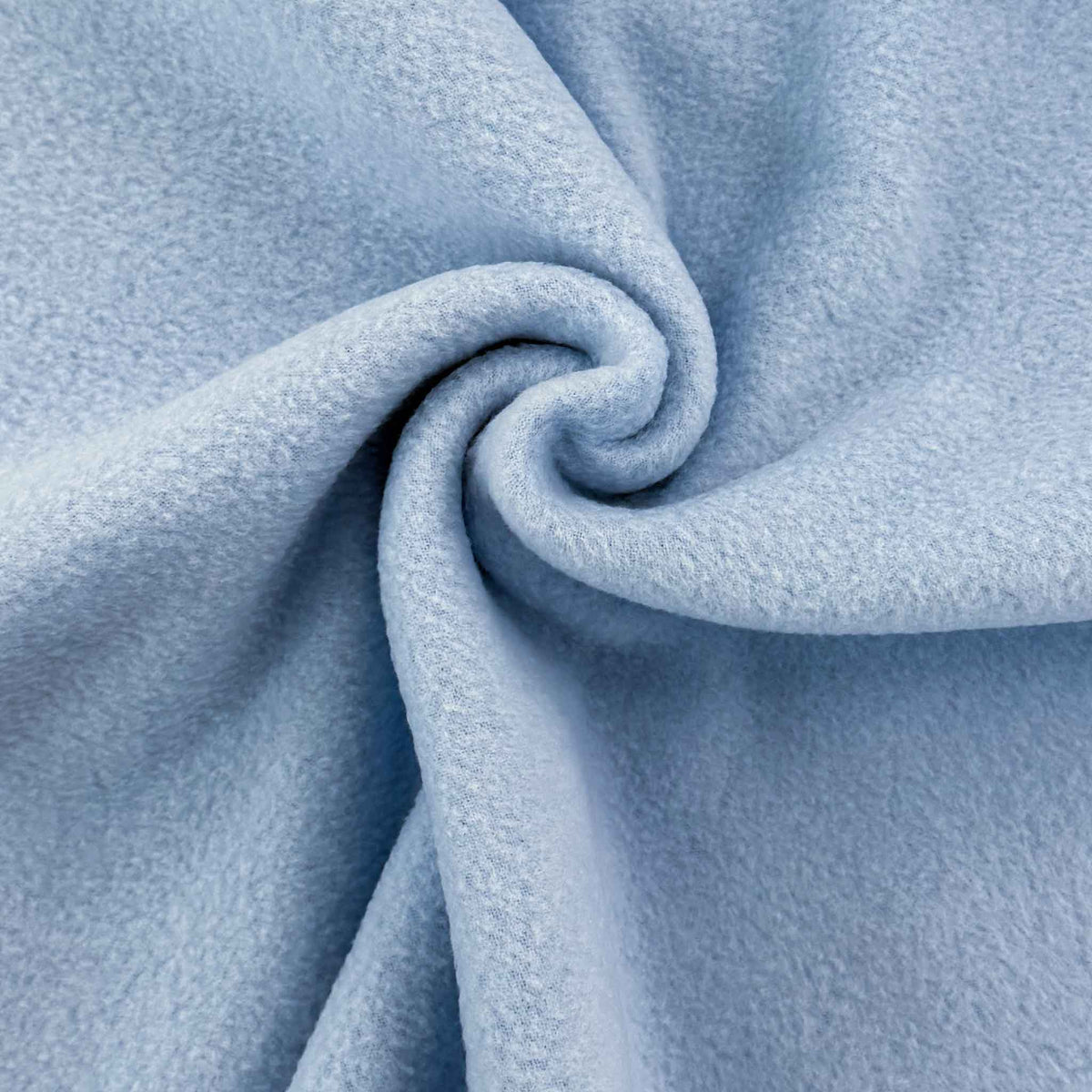 Fleece Wolkenblau – Kuschelstoff für Decken, Mützen, Schals und mehr